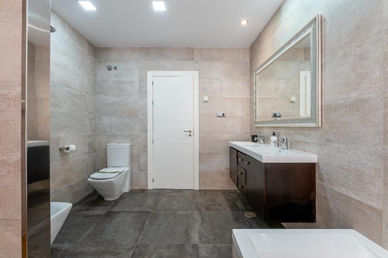 797 HOLIDAY RENTALS - Hermosa villa en playamar - image 37