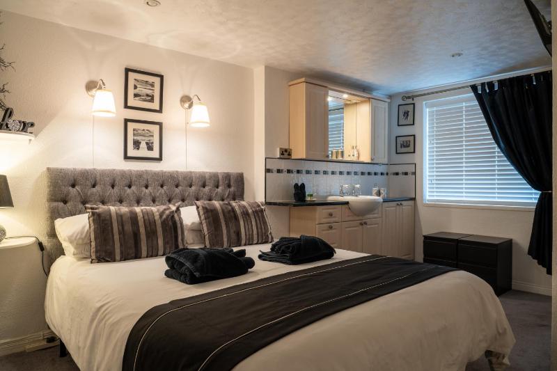 Superior Double - Ground Floor image 3