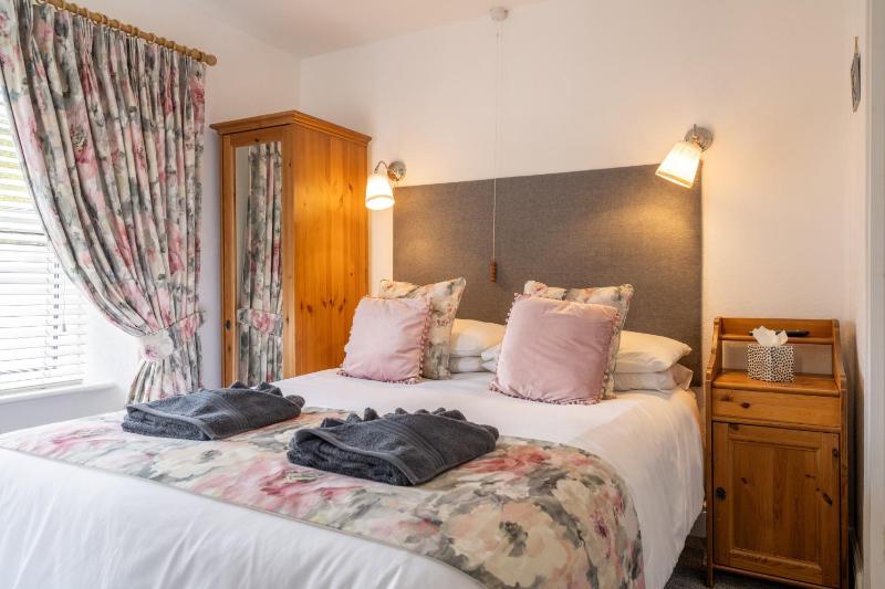 Double Room image 1