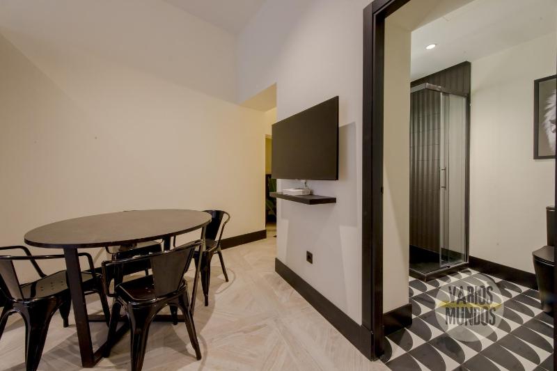 Deluxe Apt en el centro de Madrid para 9pax E3 - image 6