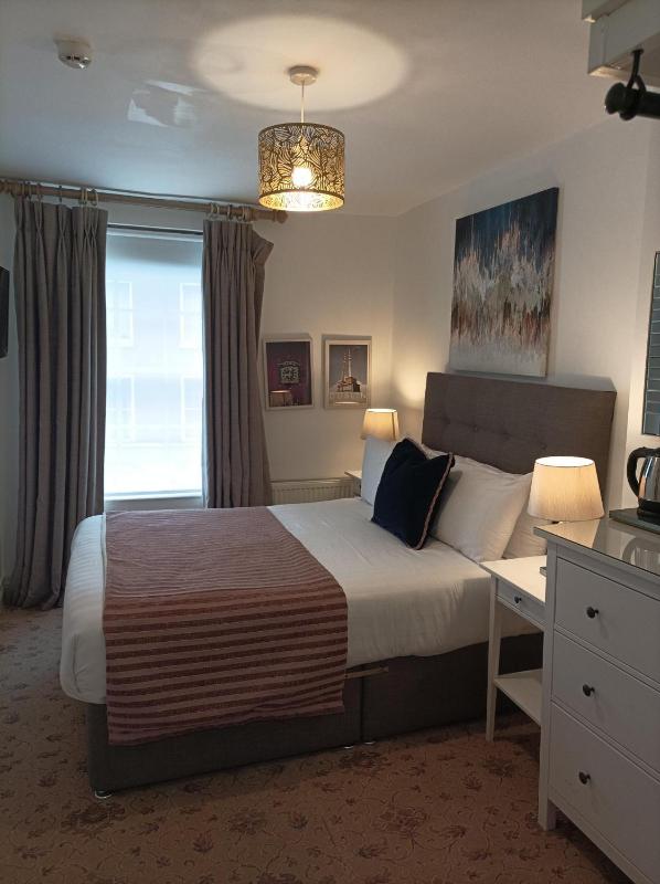 Standard Double Room image 4