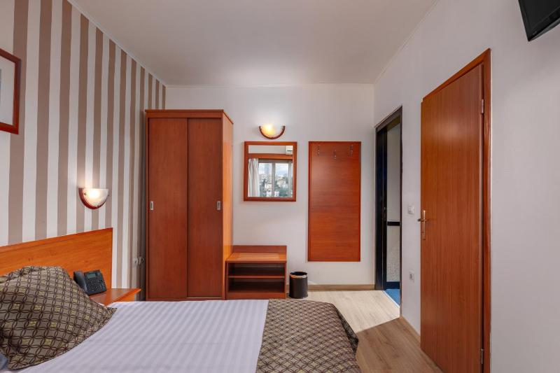 Superior Single Room image 3