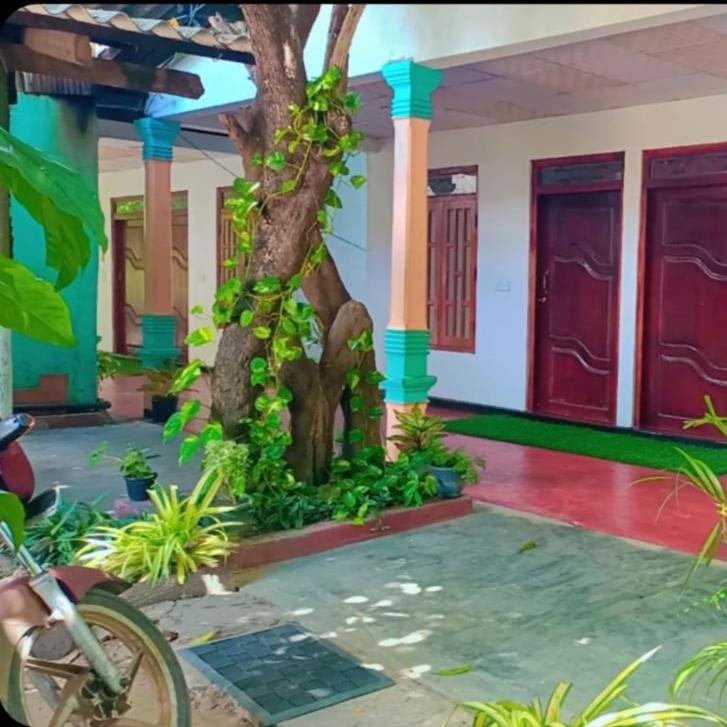 NR Villa Nilaveli - image 3