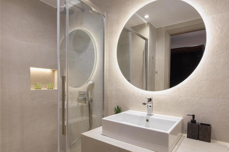 Superior Double Room image 4