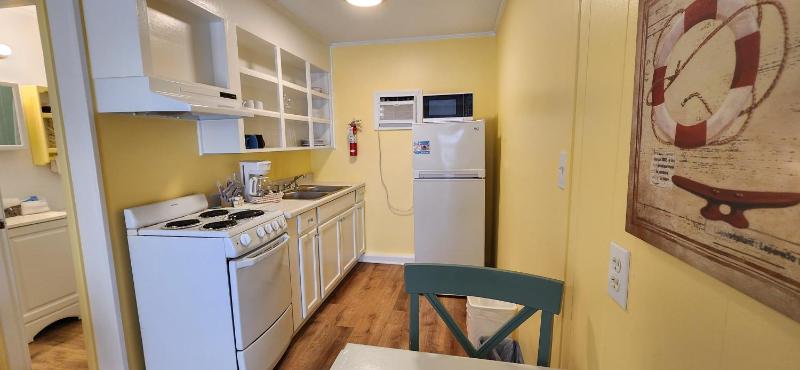 Double Room with Pool View and Kitchen #1 image 4