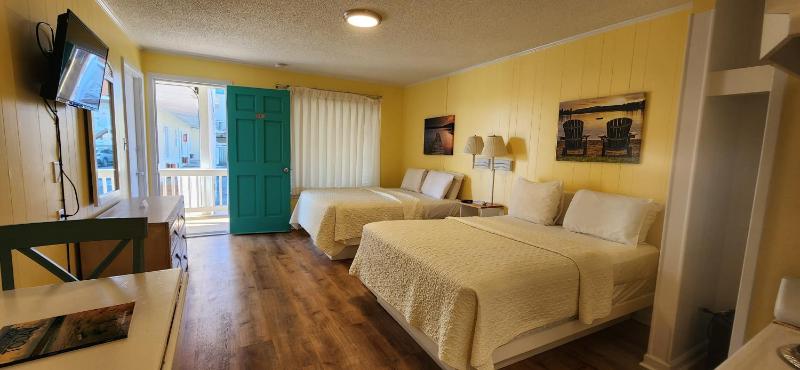 Double Room with Pool View and Kitchen #1 image 1