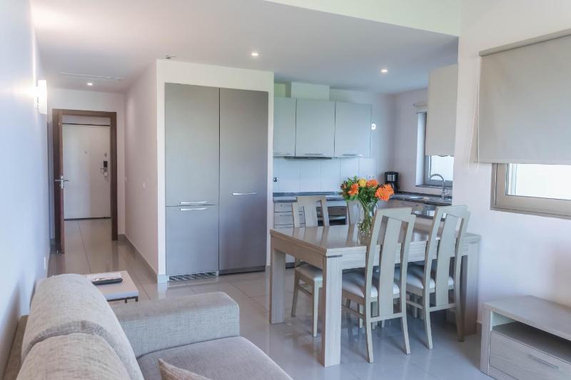 One-Bedroom Suite (2 Adults + 2 Children) image 1