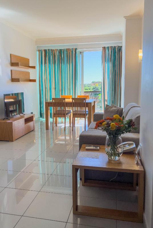 One-Bedroom Suite with Sea View image 1
