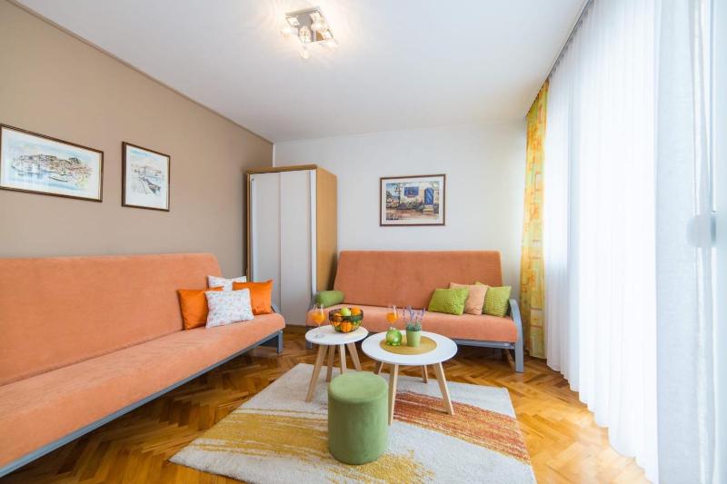 Apartment Orange Oasis - image 14
