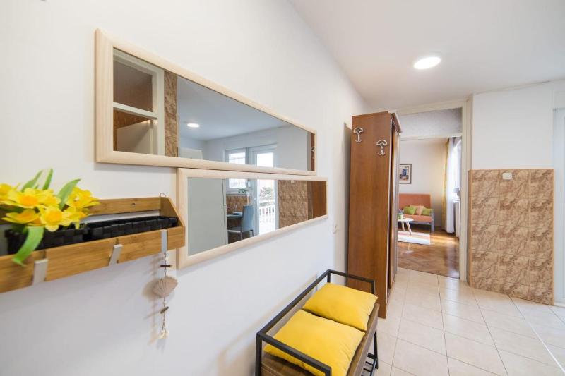 Apartment Orange Oasis - image 9
