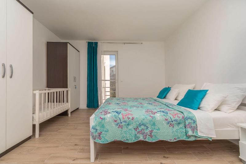Apartments Family VillaArta - image 2