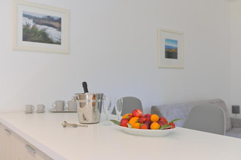 Apartment with Sea View image 3