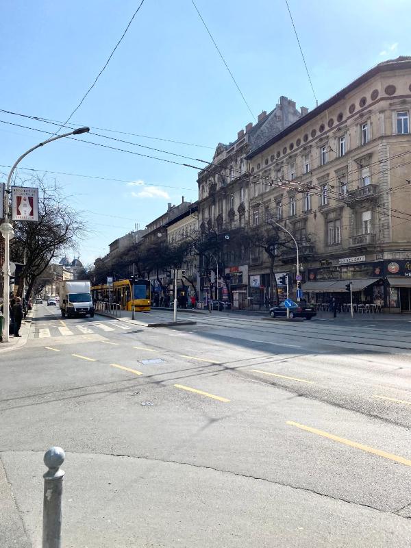 Amazing Swedish 3 ROOMS Apartment in the City Center - image 2