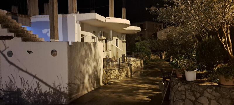 Guest House Bledar - image 11
