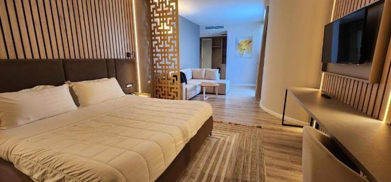 Suite with Sea View image 2