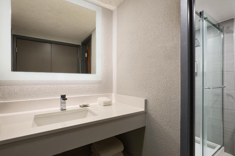 King Room image 1