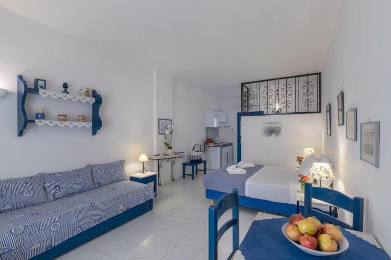 Studio with Sea View image 4