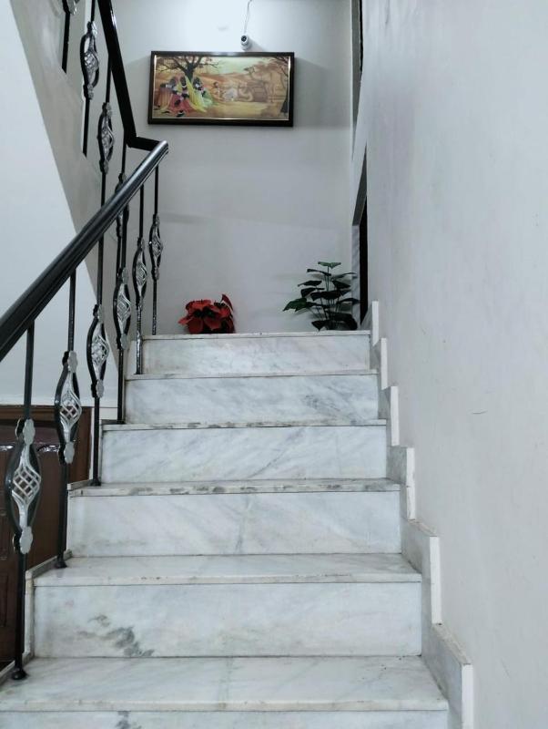 Shri Heritage - Entire Cozy Floor at Assi Varanasi - image 7