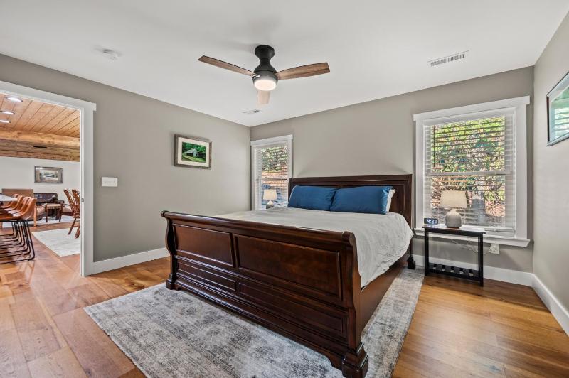 Hidden Hills Hideaway - image 41