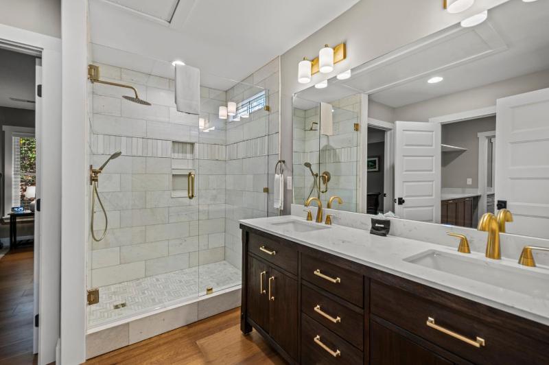Hidden Hills Hideaway - image 37