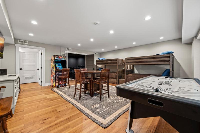 Hidden Hills Hideaway - image 44