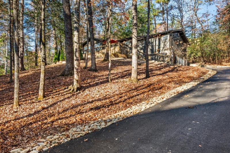 Hidden Hills Hideaway - image 5