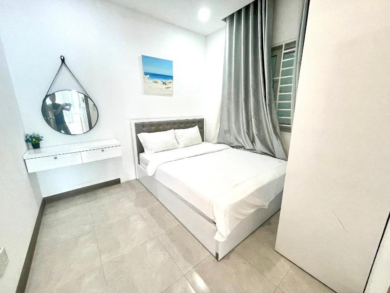Royal Beachfront Nha Trang Apartment - image 50