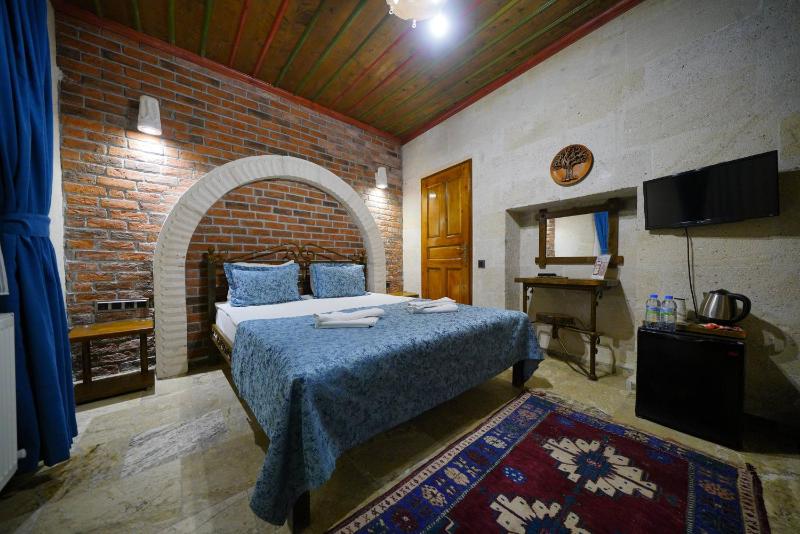 Double Stone Room  image 1