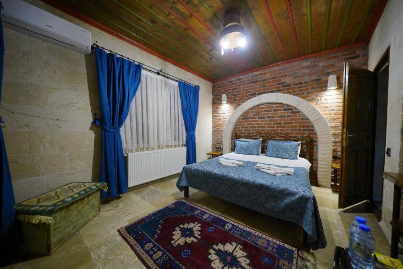 Double Stone Room  image 3