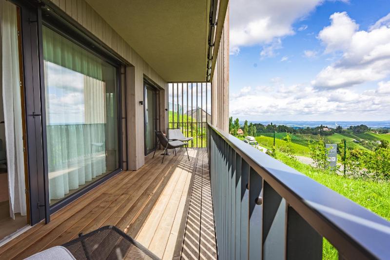 Suite with Balcony image 3