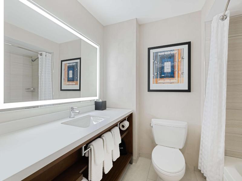Suite with Two Double Beds - Non-Smoking image 2