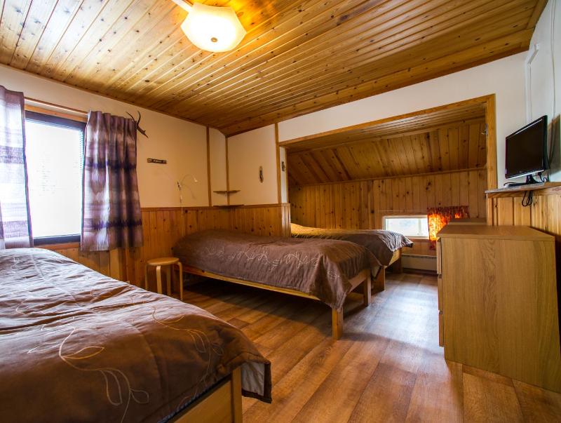 Three-Bedroom House with Sauna image 4