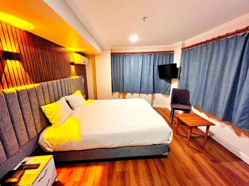 Queen Room with Sea View image 4