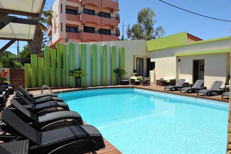 Heleni Beach Hotel - image 1