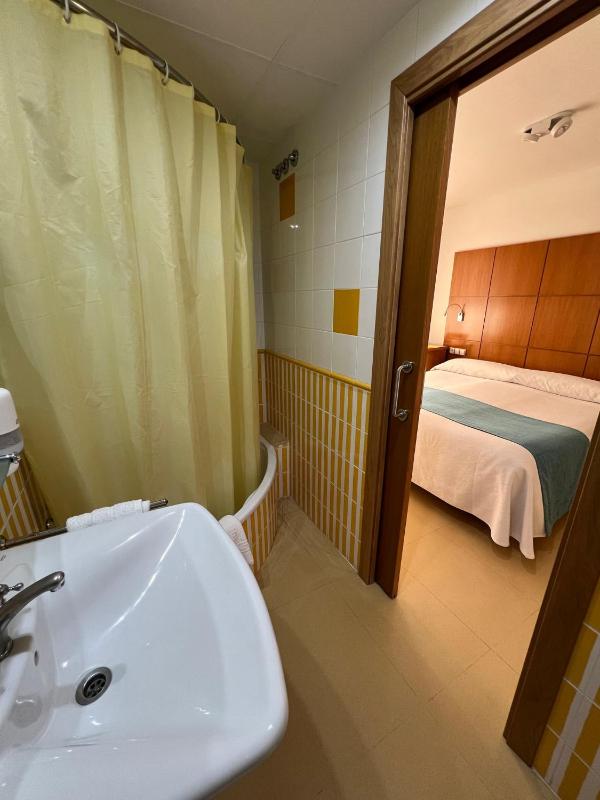 Hotel Tio Pepe - image 20