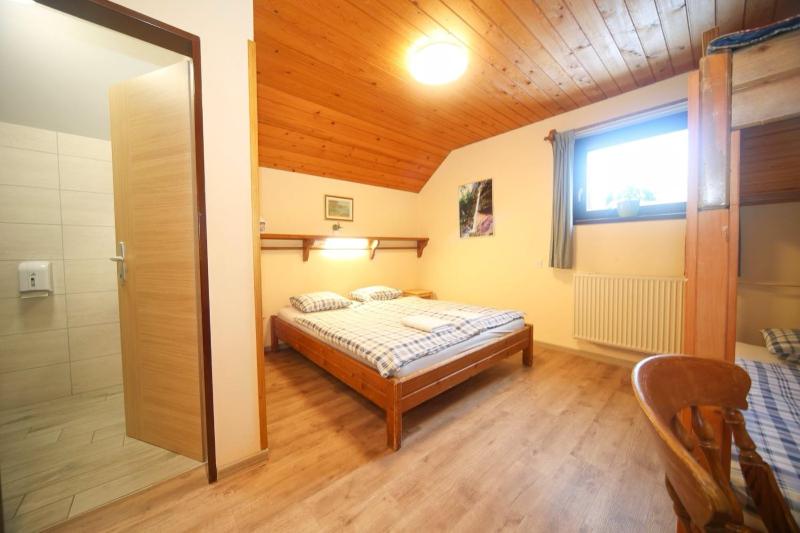 Quadruple Room with Private Bathroom image 4