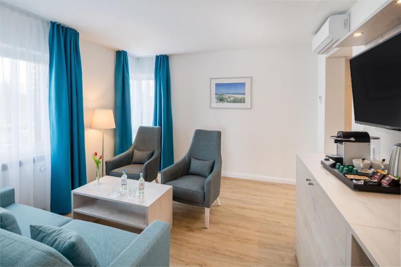 Junior Suite on Sea Side for Single Use image 4