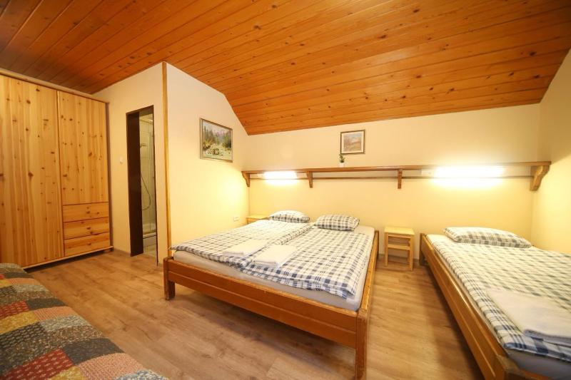 Quadruple Room with Bathroom image 1