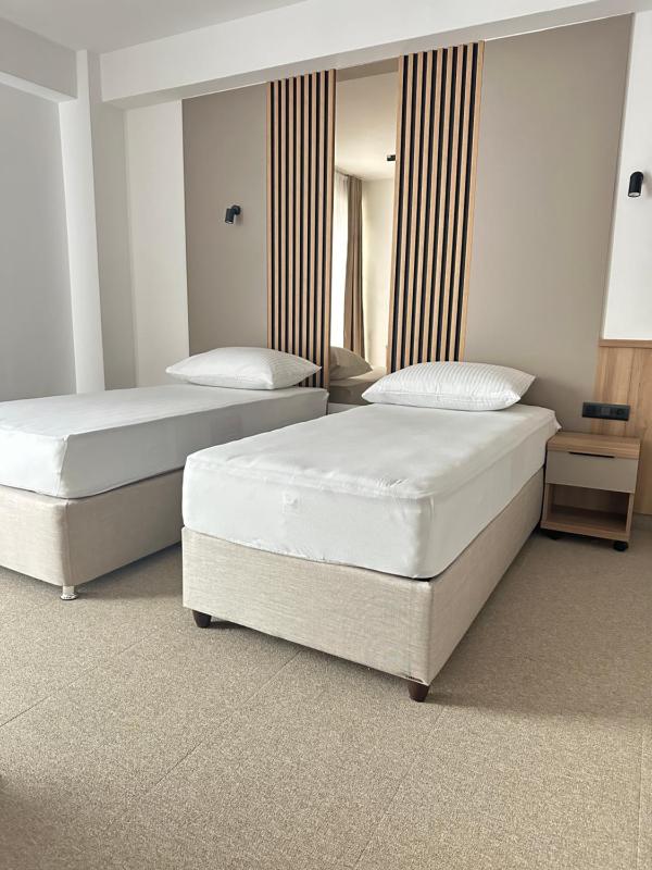 Deluxe Double Room with Balcony image 2