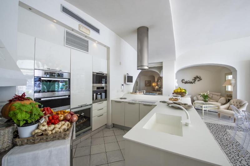 AMORE RENTALS - Villa Elio - image 27