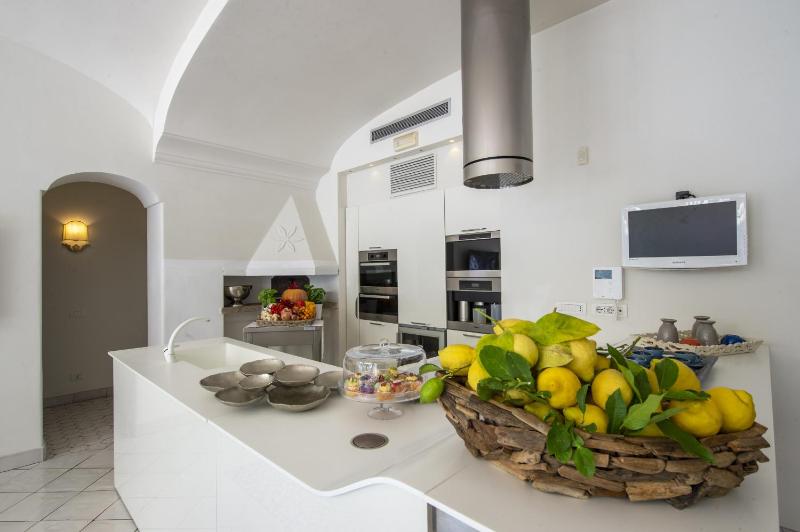 AMORE RENTALS - Villa Elio - image 15