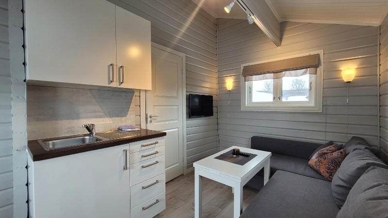 One-Bedroom Cottage image 4