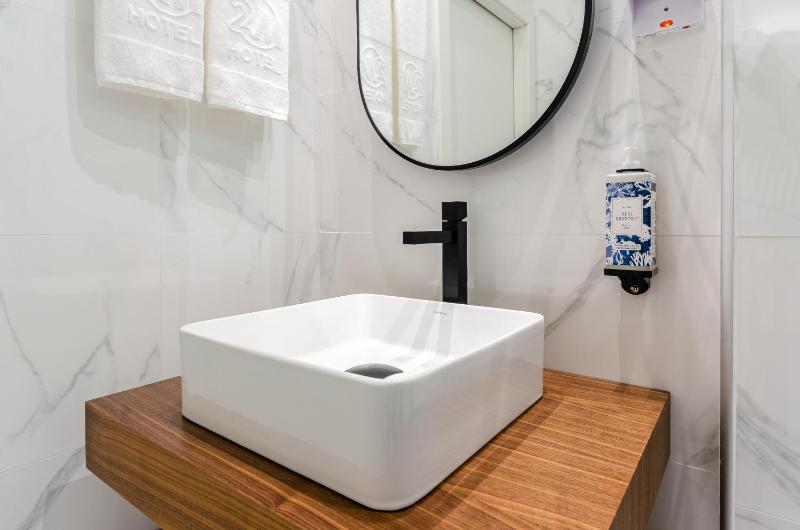 2M BOUTIQUE HOTEL - image 4