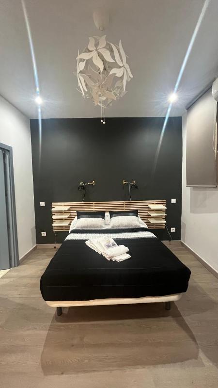 Double Room image 1