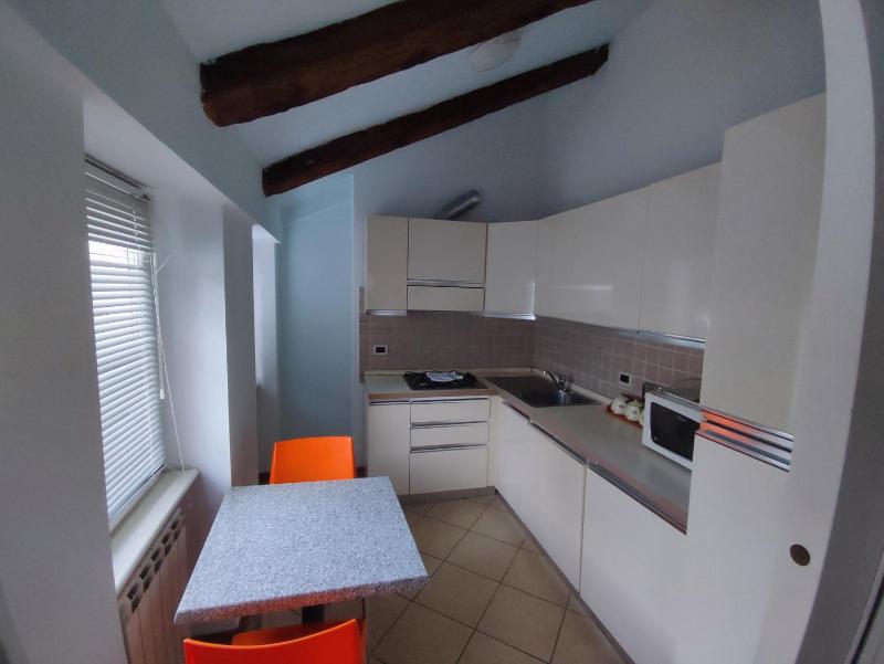 One-Bedroom Apartment image 3