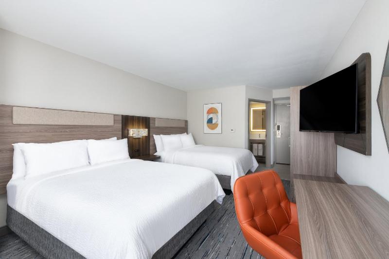 Standard Room with Two Queen Beds image 3