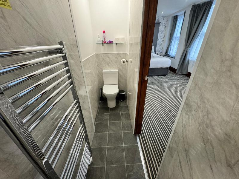Double Room with Shower image 4