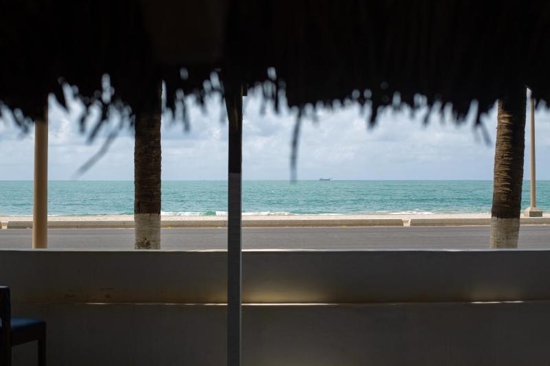 Tahiti Hotel - image 11
