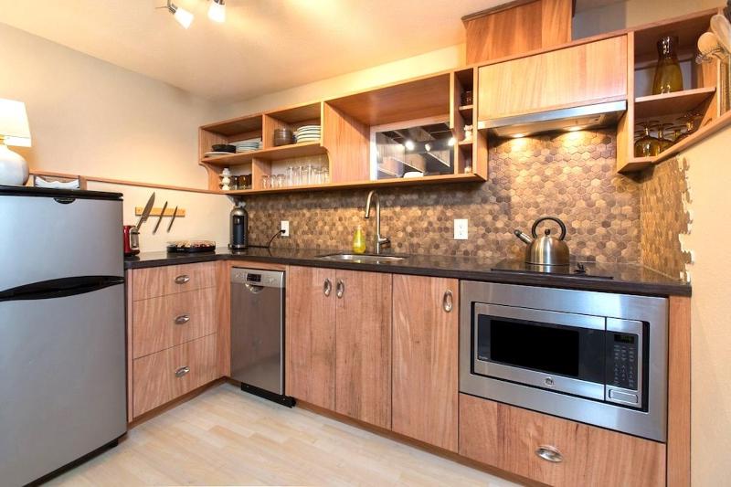 One-Bedroom Apartment image 1