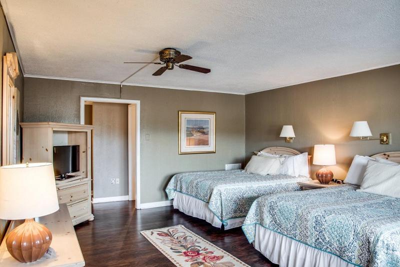 Double Room image 1